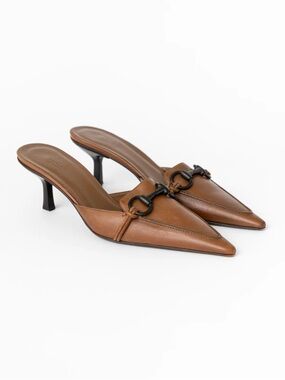 VINTAGE Gucci by Tom Ford Brown Minimalist Pointed Toe Leather Mules 6.5